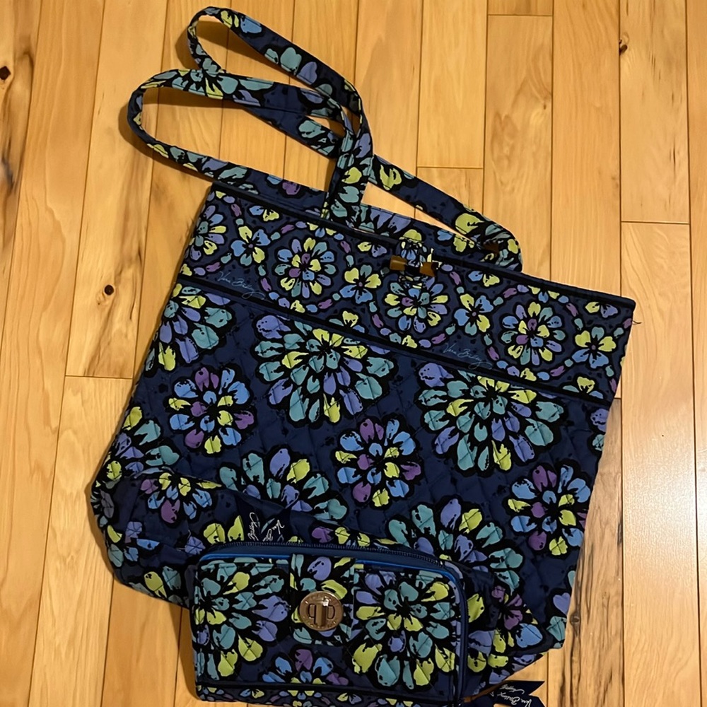 Vera Bradley tote bag and wallet